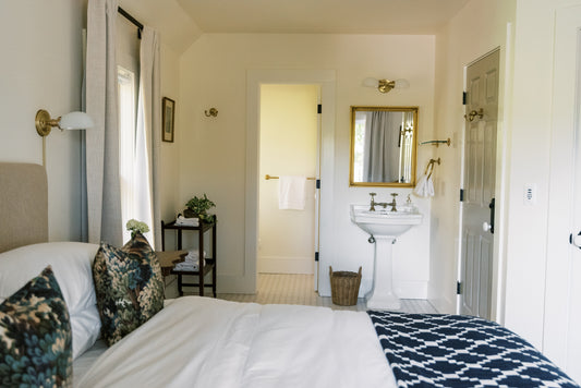 DELUXE KING IN MAIN HOUSE (ROOM 4)