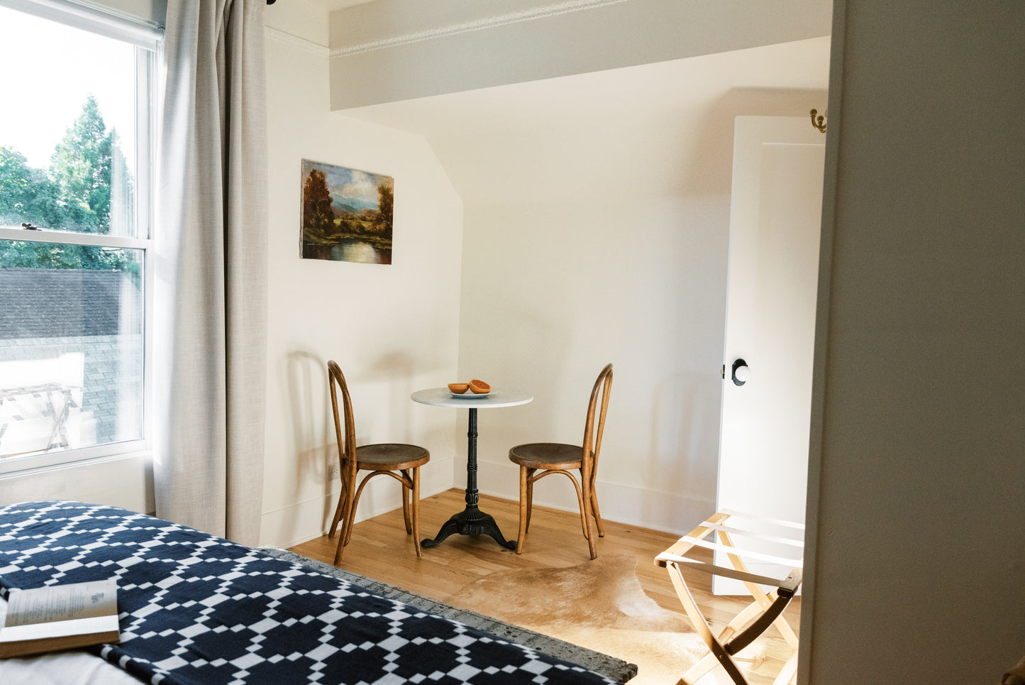 STANDARD KING IN MAIN HOUSE (ROOM 3)