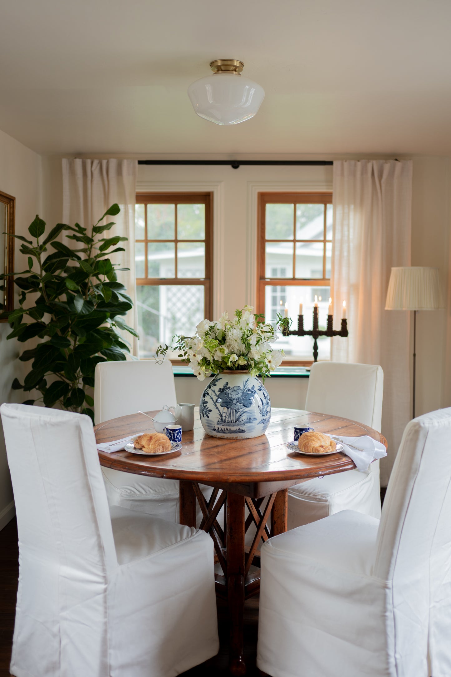 DELUXE PRIVATE KING IN BUNGALOW