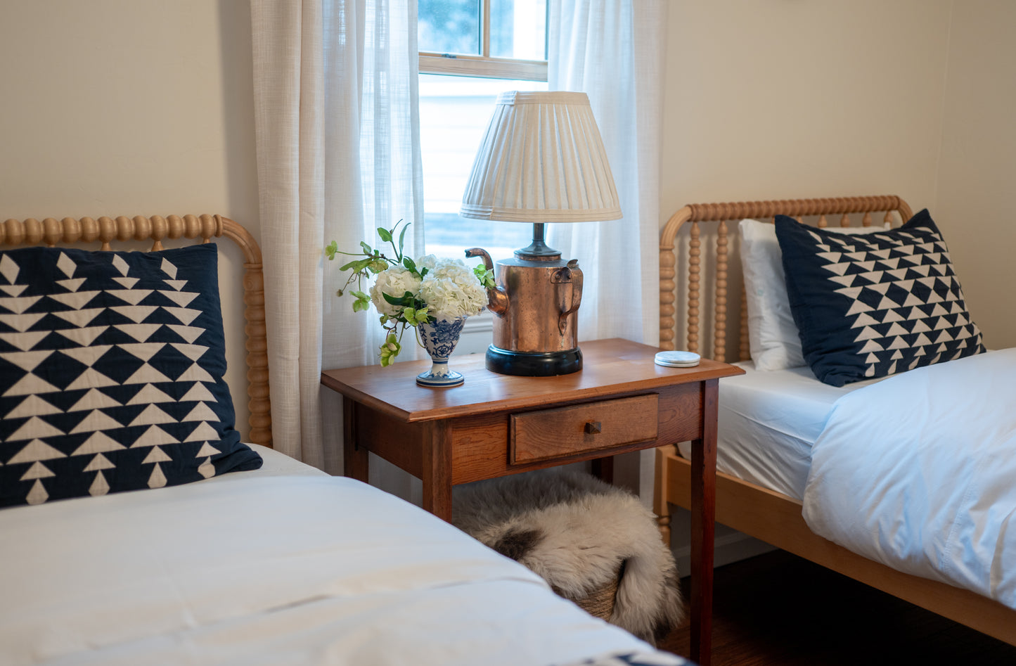 SHARED TWIN ROOM IN BUNGALOW