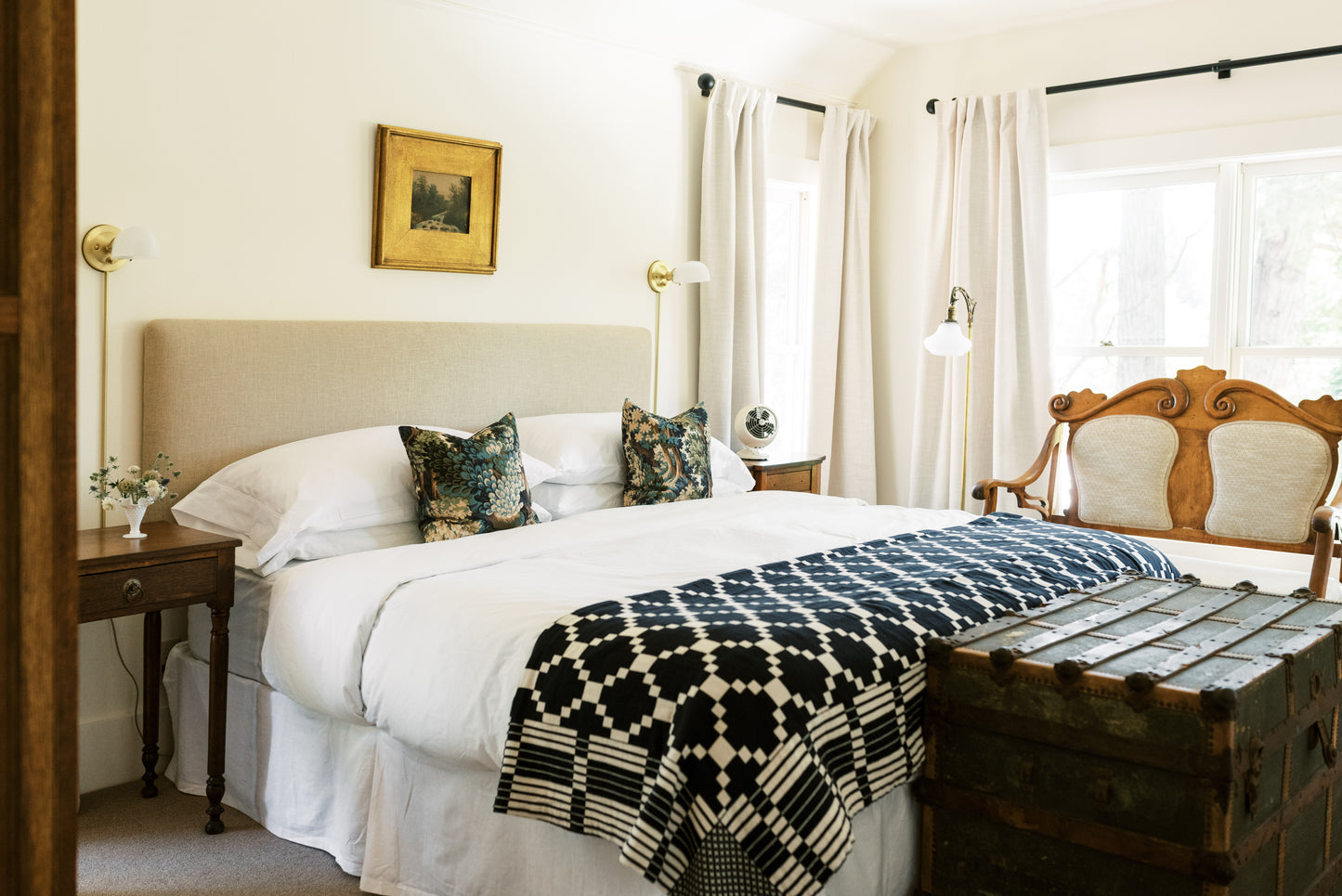 DELUXE KING IN MAIN HOUSE (ROOM 5)